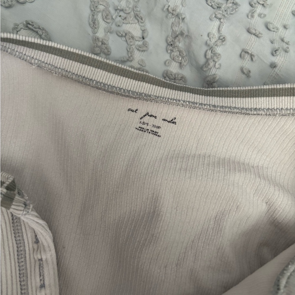 Urban Outfitters Cream Ribbed Blouse - Picture 2 of 4